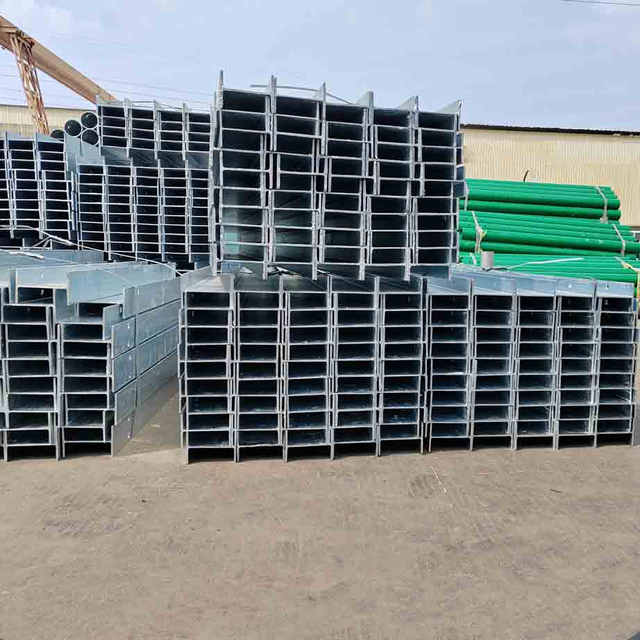 شعاع الدرابزين الطريق road guardrail beam