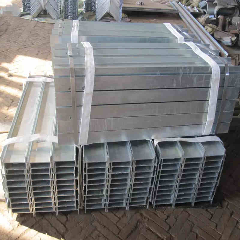 Poste H galvanizado por imersão a quente Hot-dip galvanized H post