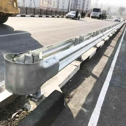 6b855a34aec2bd5616cbf039eeb3693_1