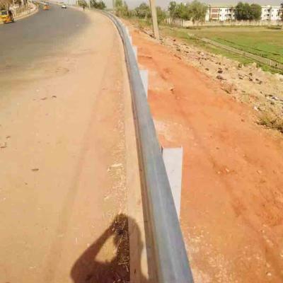 Poste U de viga de guarda-corpo